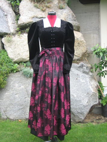 Maß- und Änderungsschneiderei Sandra Eberharter - Startseite